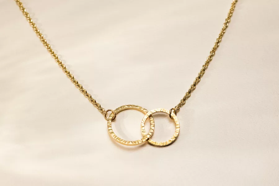 Collier LEIA